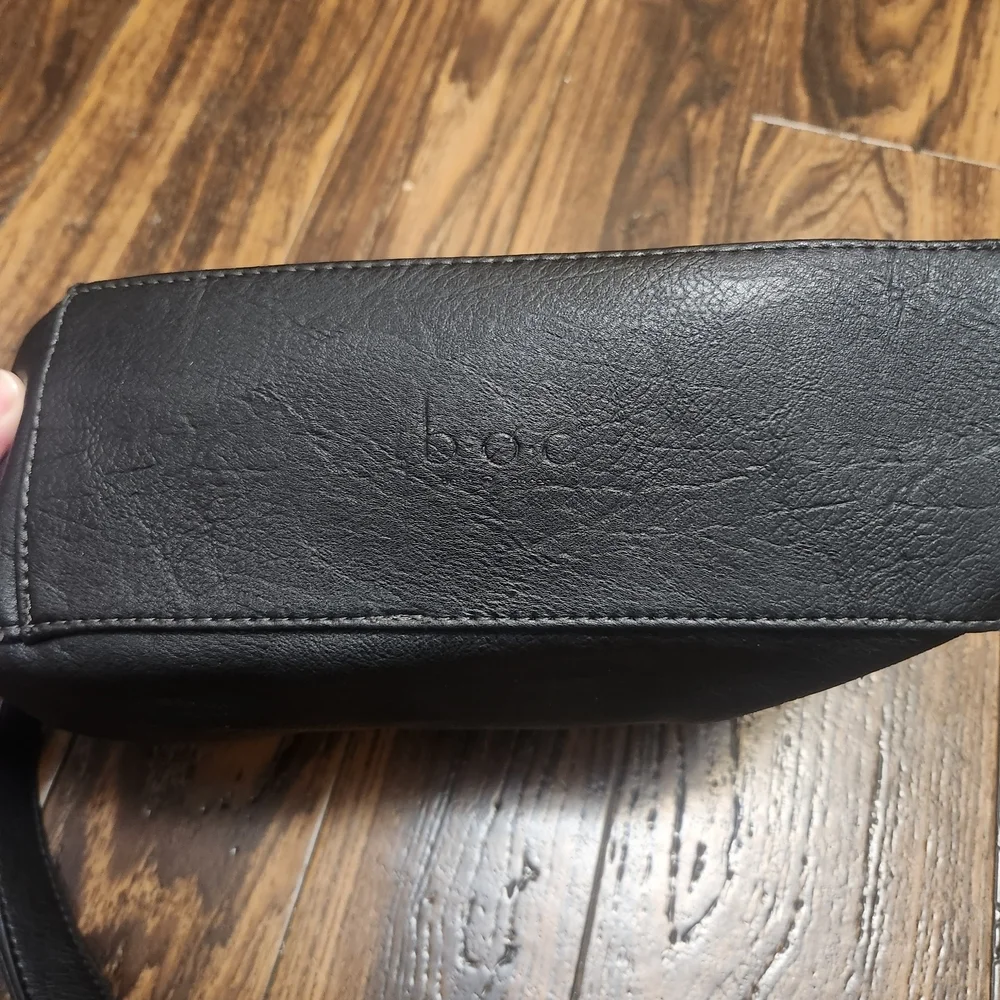 BOC NEW Black Crossbody Zipper Bag